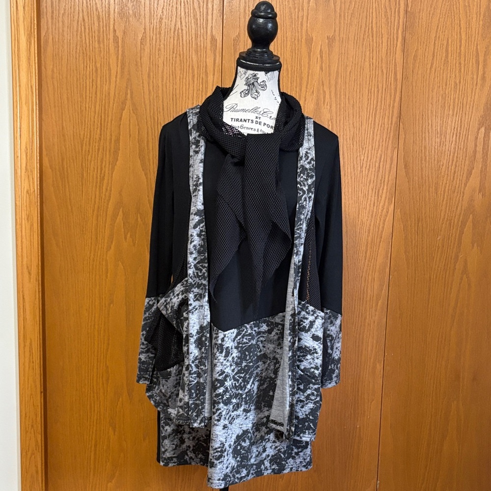 Elegant Black and Gray Women's Tunic